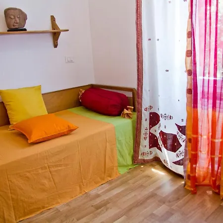 Couette-café Laxmi Gênes