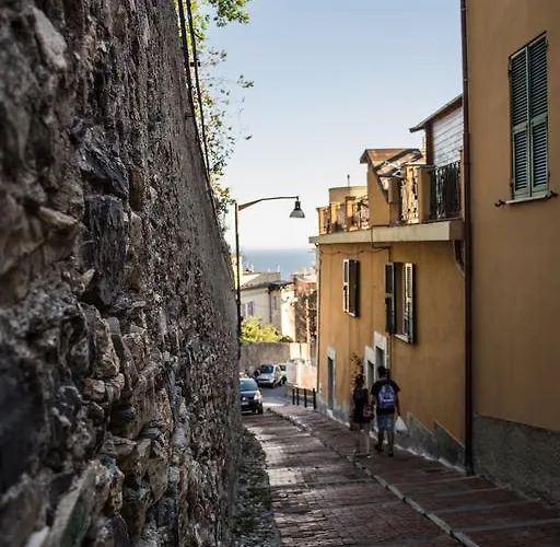 Laxmi Bed & Breakfast 3*